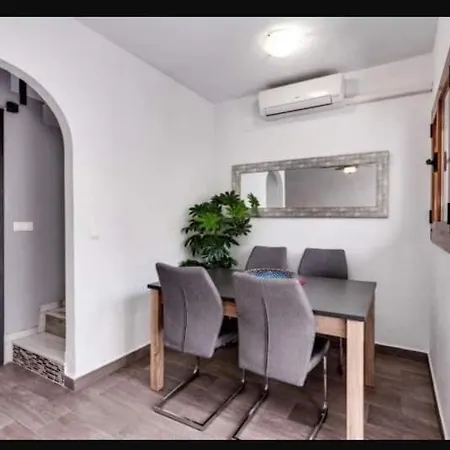 Casa Mascott בית נופש טורבייחה